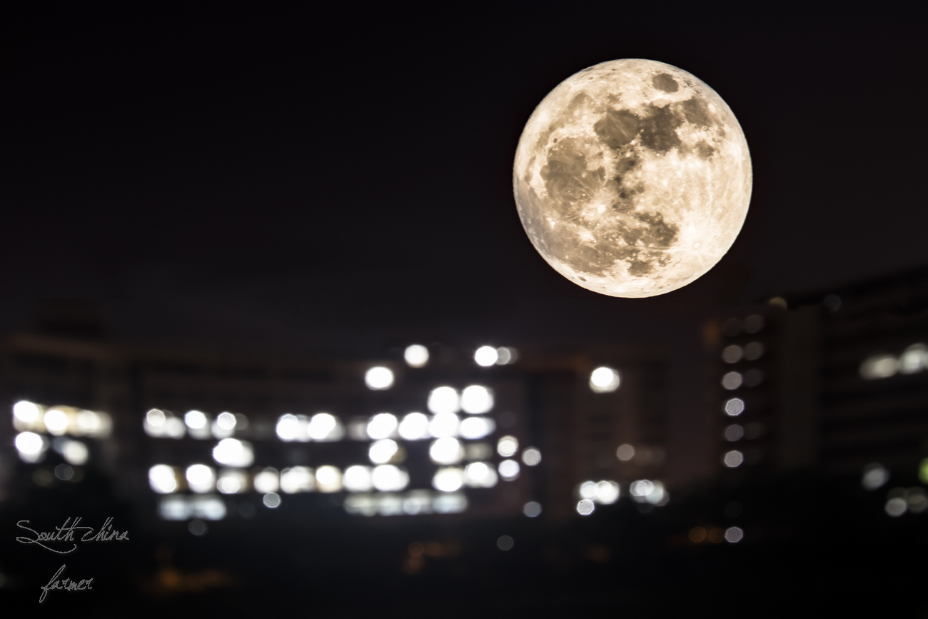 12月13日晚"超级月亮"将再次现身夜空