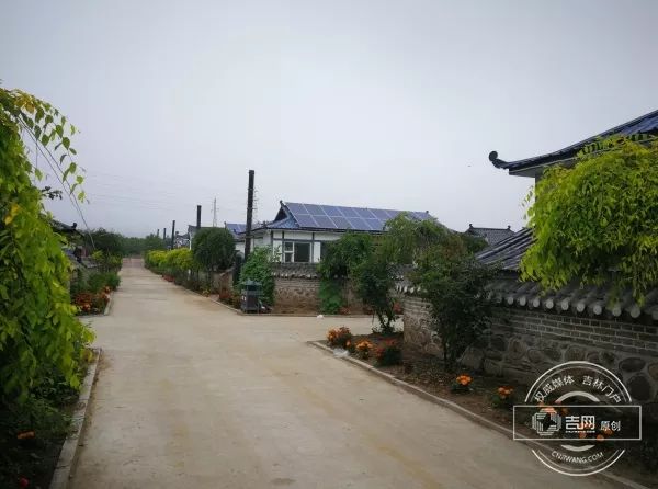 金达莱民俗村位于和龙市西城镇,是集旅游,休闲,体验,农家乐为一体的