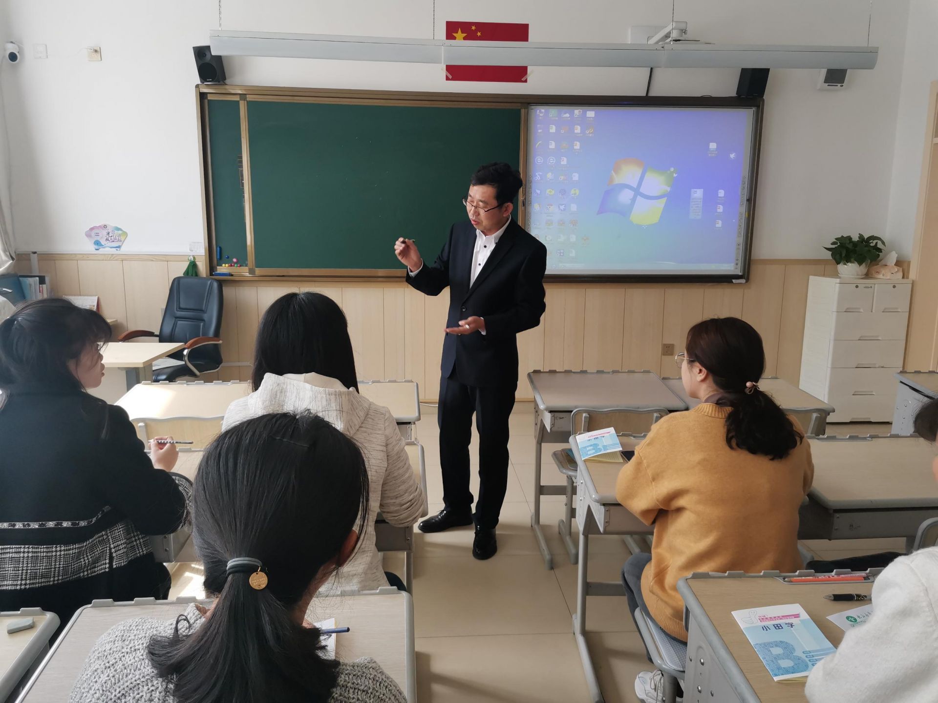 墨香與書韻在延吉市北山小學校園裡綻放.